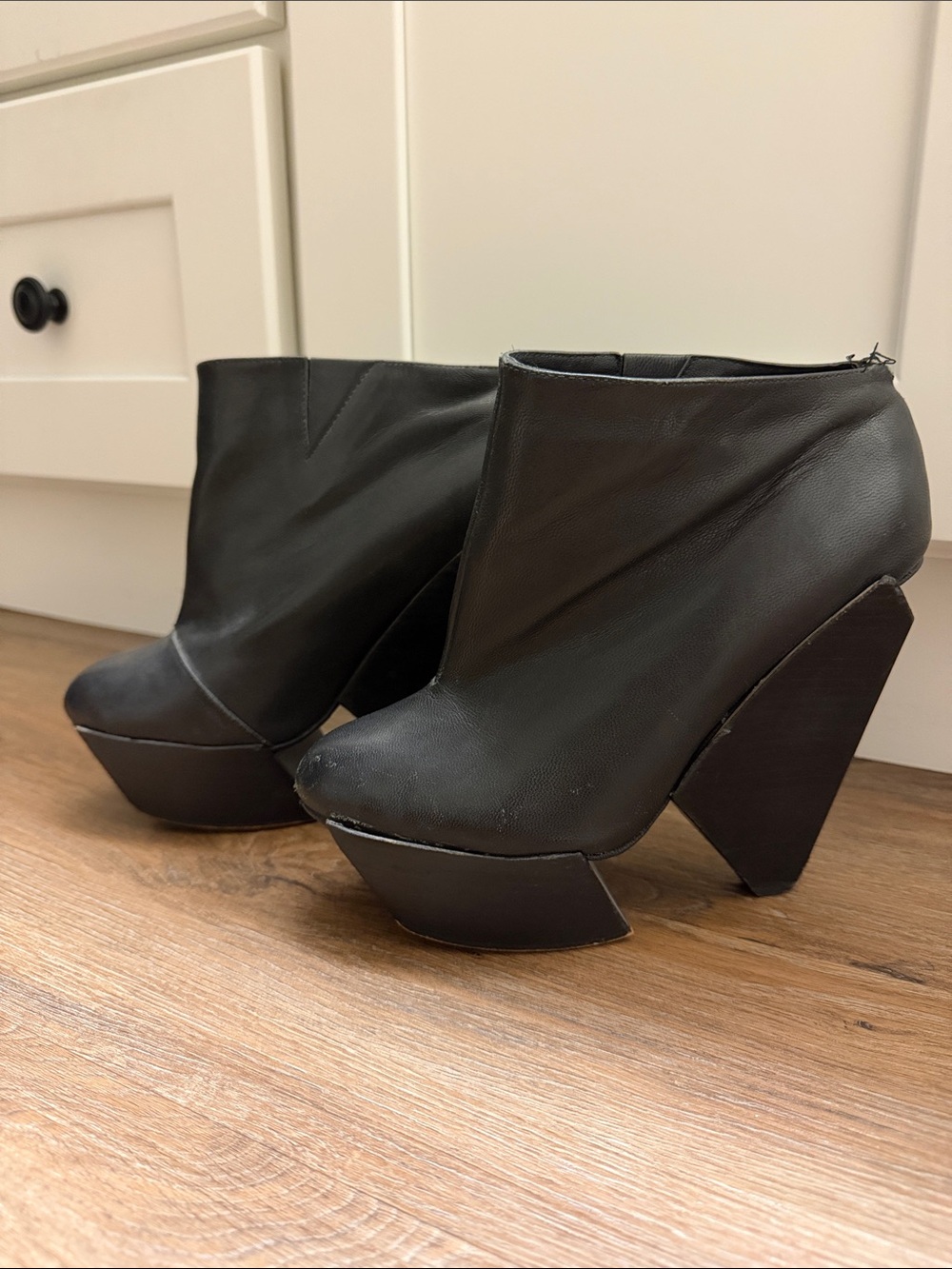 SENSO Black Sculptural Platform Ankle Boots
